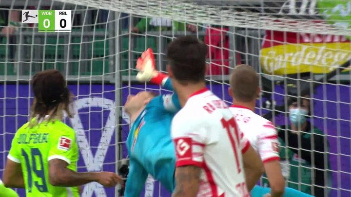 VIDEO: Second half goal sees Wolfsburg retain 100% record