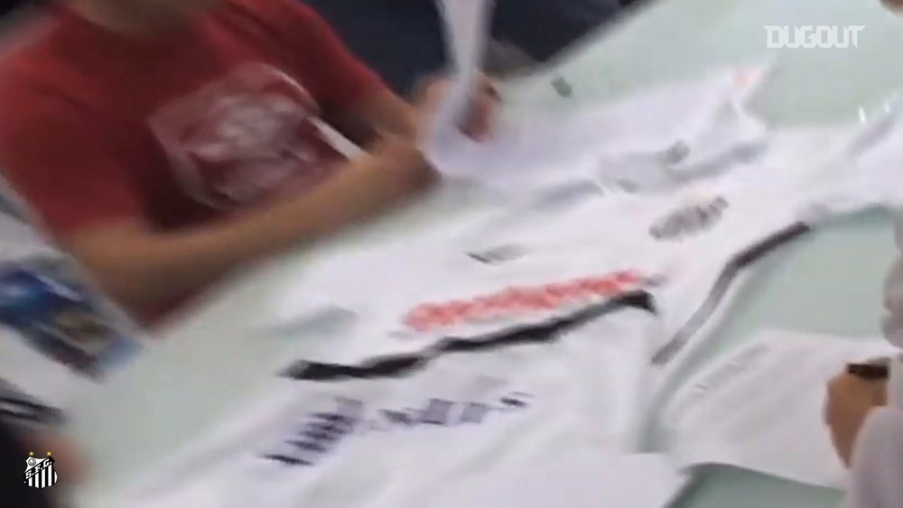 VIDEO: Best of Falcão at Santos, the king of futsal. DUGOUT