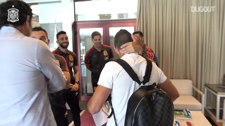 VIDEO: Cazorla’s long-awaited return to the Spanish national team