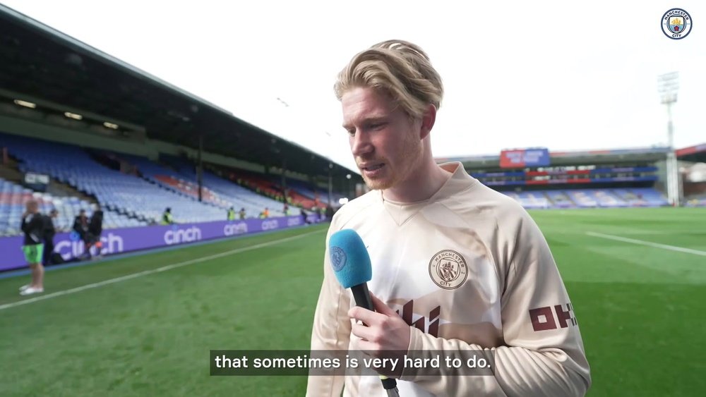 KDB spoke about his Man City teammate Rico Lewis. DUGOUT