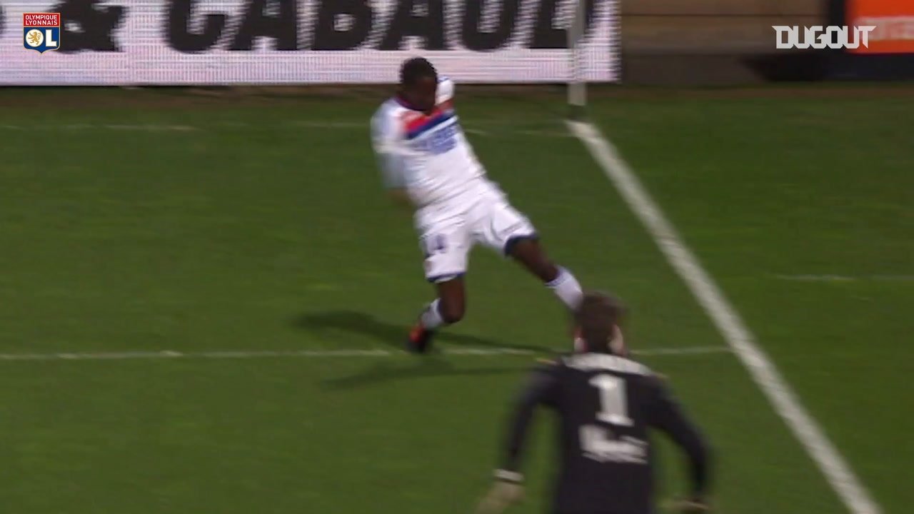 VIDEO: All Lacazette's goals v Lille