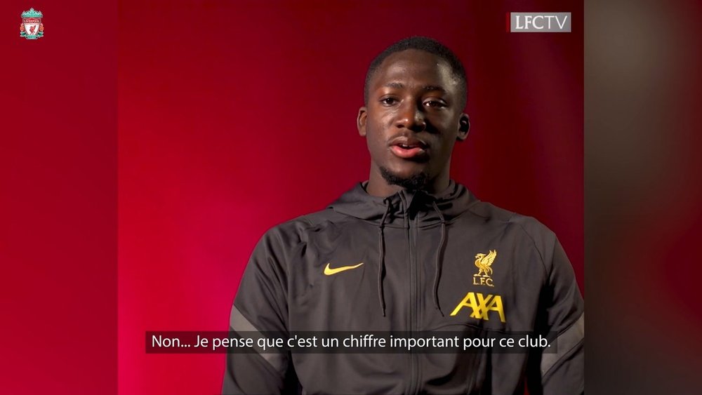 La première interview d'Ibrahima Konaté à Liverpool. dugout