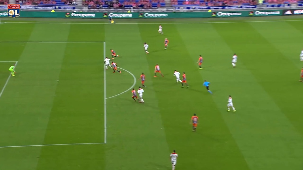 La passe décisive de N'Dombélé pour Dembélé contre Montpellier. DUGOUT