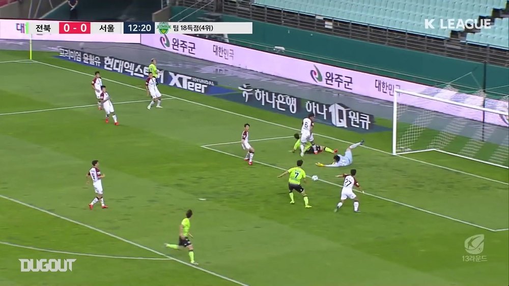 Jeonbuk got an easy 3-0 victory over Seoul. DUGOUT