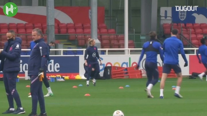 VIDEO: Joe Gomez in England training