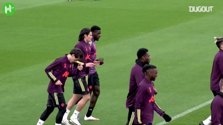 VIDEO: la preparazione di Cavani al debutto in Champions contro la sua ex squadra
