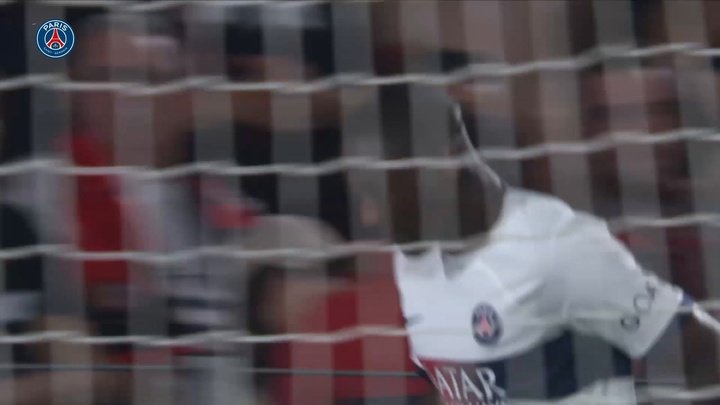 VIDÉO : Le but de Kolo Muani contre Rennes