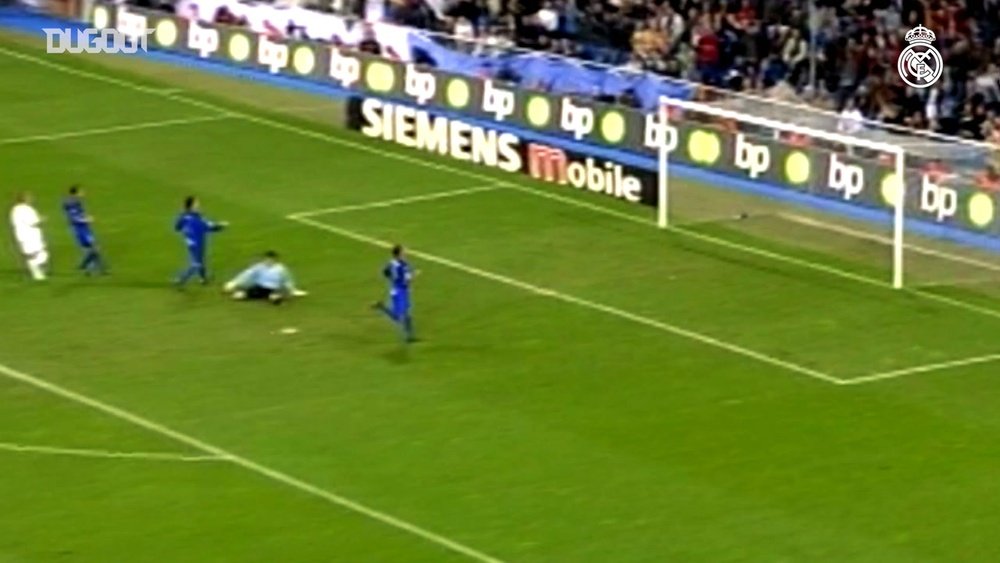 Zidane robó en campo rival e inició la jugada. DUGOUT