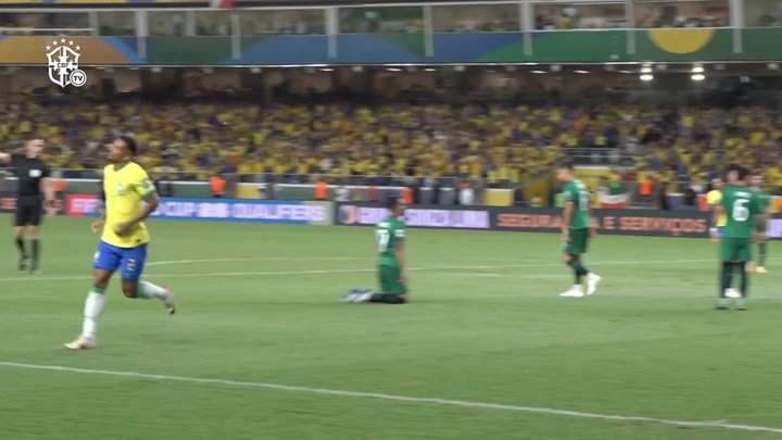 VIDEO: Raphinha finds the net vs Bolivia from Neymar assist