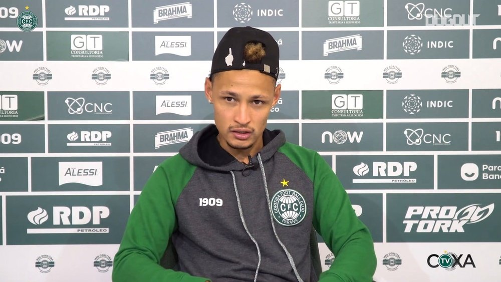 Neilton fala sobre estreia no Coritiba. DUGOUT