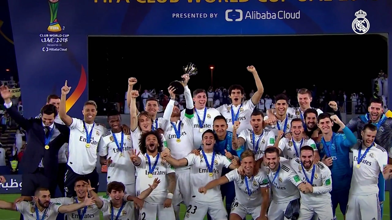 VIDÉO Les cinq premiers trophées de Courtois au Real Madrid VIDÉO Les cinq premiers trophées de Courtois au Real Madrid