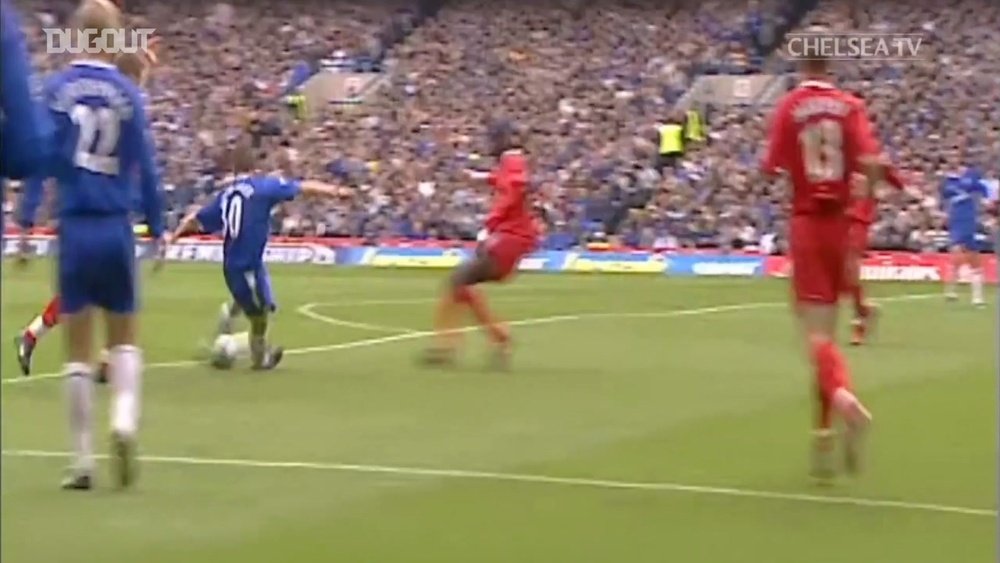 VÍDEO: el gol de Gronkjaer que metió al Chelsea en Champions. Captura/Dugout