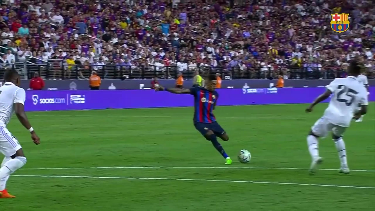 VIDEO: Raphinha's First El Clásico Goal With Barça