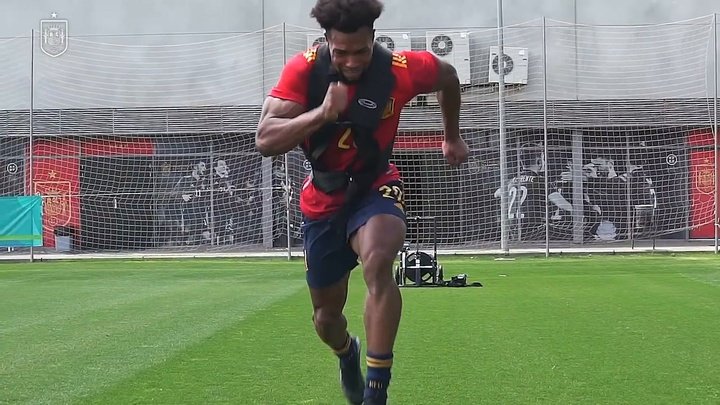 VIDEO: Adama Traoré's power and strength training