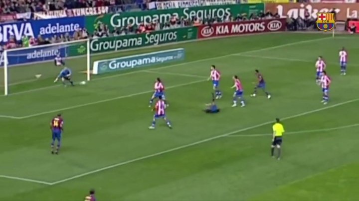 O último gol de Ronaldinho pelo Barça: bicicleta contra o Atlético de Madrid