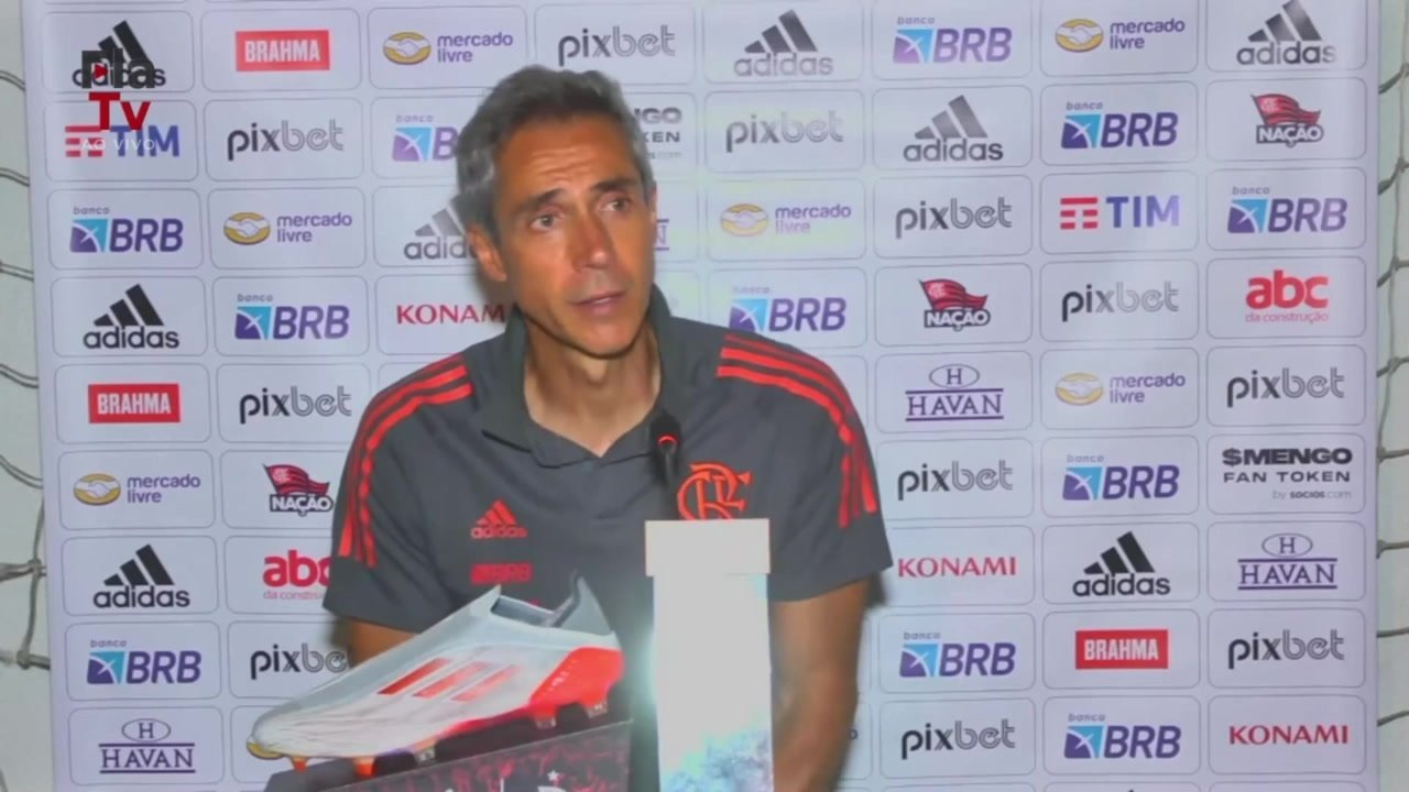 Paulo Sousa elogia Éverton Ribeiro: 