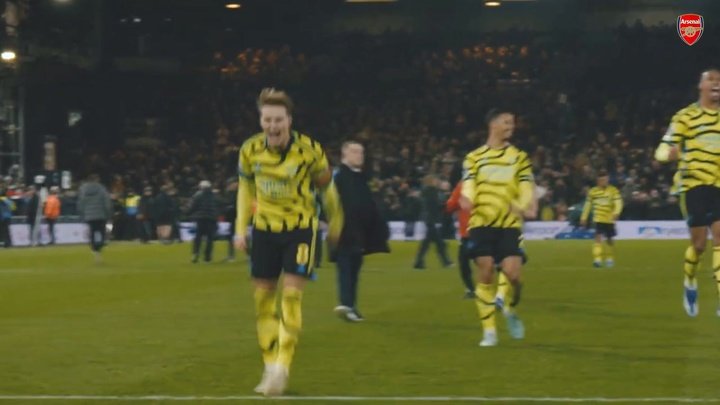 VIDEO: Lucky Arsenal fan gets Declan Rice's shirt after 97th minute winner