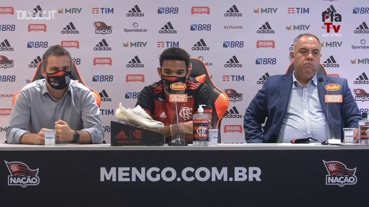 VÍDEO: Bruno Viana vê Pablo Marí como inspiração no Flamengo