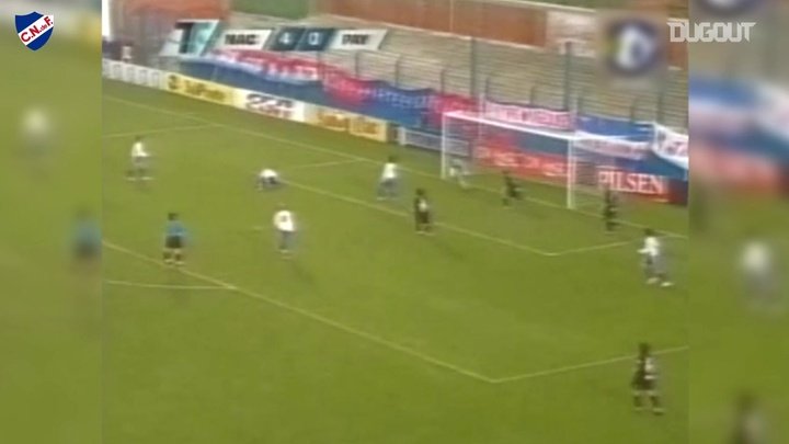VIDEO: Luis Suárez’s first professional goal