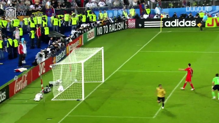 VÍDEO: Dani Güiza marca para a Espanha contra a Rússia