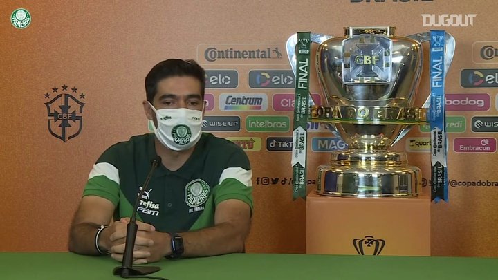 VÍDEO: Abel Ferreira vê Palmeiras experiente para grande final da Copa do Brasil