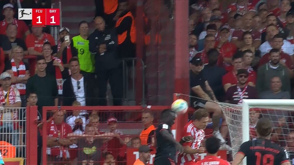 Arrêt de gardien exceptionnel contre le Bayern. DUGOUT