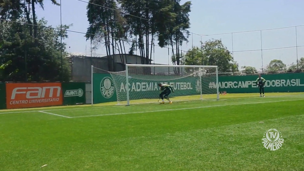 Gabriel Menino e Willian mostram precisão em treinos de faltas; veja. DUGOUT