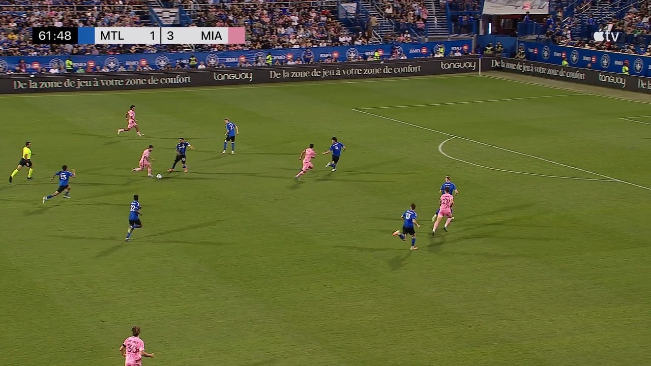 Messi accélère et inscrit un but extraordinaire. DUGOUT