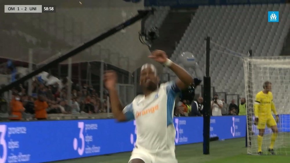 Drogba faz três e brilha em jogo beneficente com a camisa do Olympique de Marseille. DUGOUT