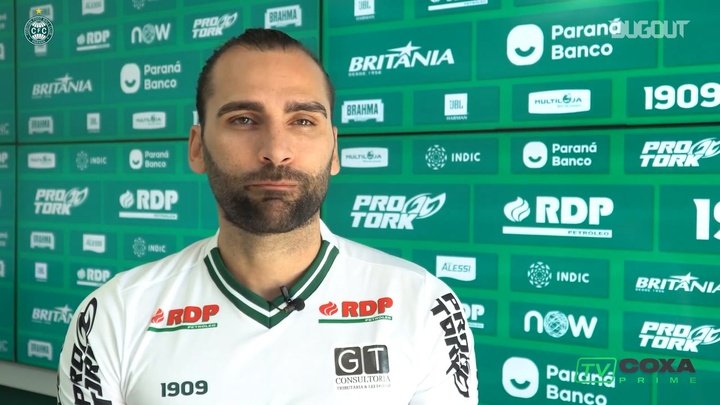 Léo Gamalho projeta Série B pelo Coritiba: 