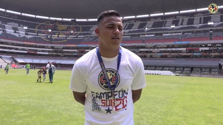 VÍDEO: Román Martínez nombró su ídolo a Cuauhtémoc Blanco. DUGOUT
