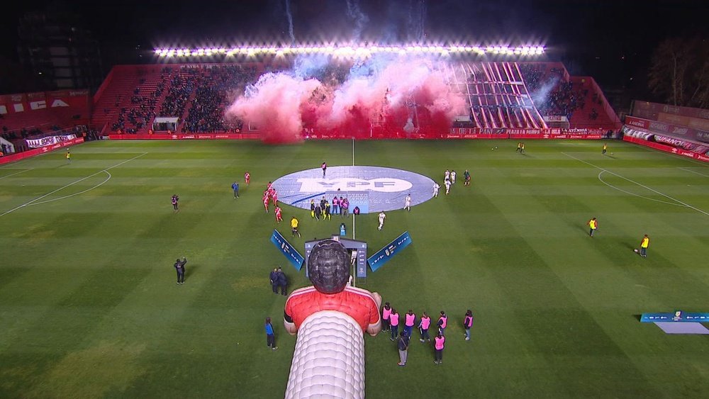 Argentinos Juniors 1-1 Arsenal de Sarandí. DUGOUT