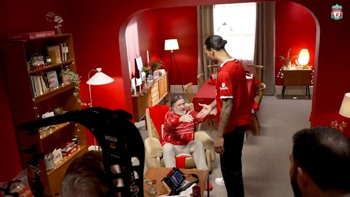 VIDEO: Van Dijk, Alisson, Gakpo and Alexander-Arnold shoot Liverpool's Christmas advert
