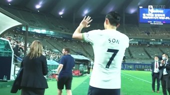 Heung-Min Son es recibido como héroe en el amistoso del Tottenham. DUGOUT