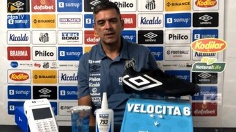 VÍDEO: Leandro Silva, auxiliar do Santos, valoriza ponto conquistado na estreia do Paulistão