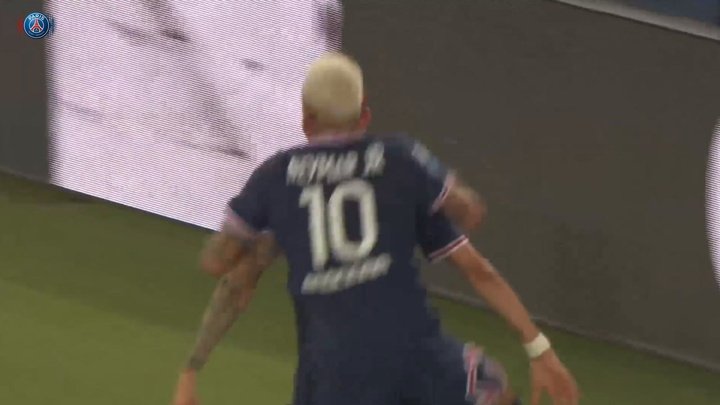 VIDEO: Angel Di Maria's emotional last goal at Paris Saint-Germain