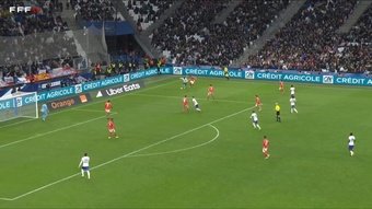 Take a look at Olivier Giroud's goal to make it 3-1 in the international friendly against Chile, that France won 3-2.