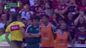 Lances da partida entre Flamengo e Fluminense.Dugout