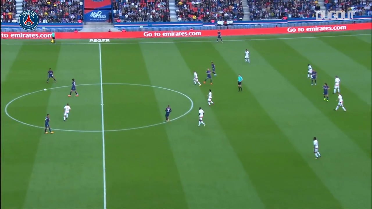 VÍDEO: Cavani, la guinda de la goleada del PSG al Girondins en 2017