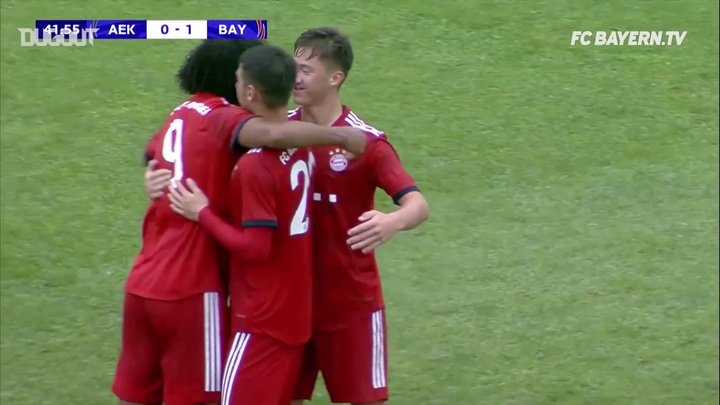 VIDEO: il gol su punizione di Zirkzee con gli U19