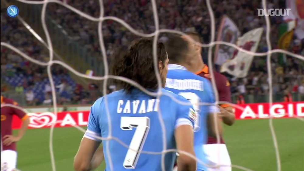Cavani marcou 104 gols em sua passagem pelo Napoli. DUGOUT