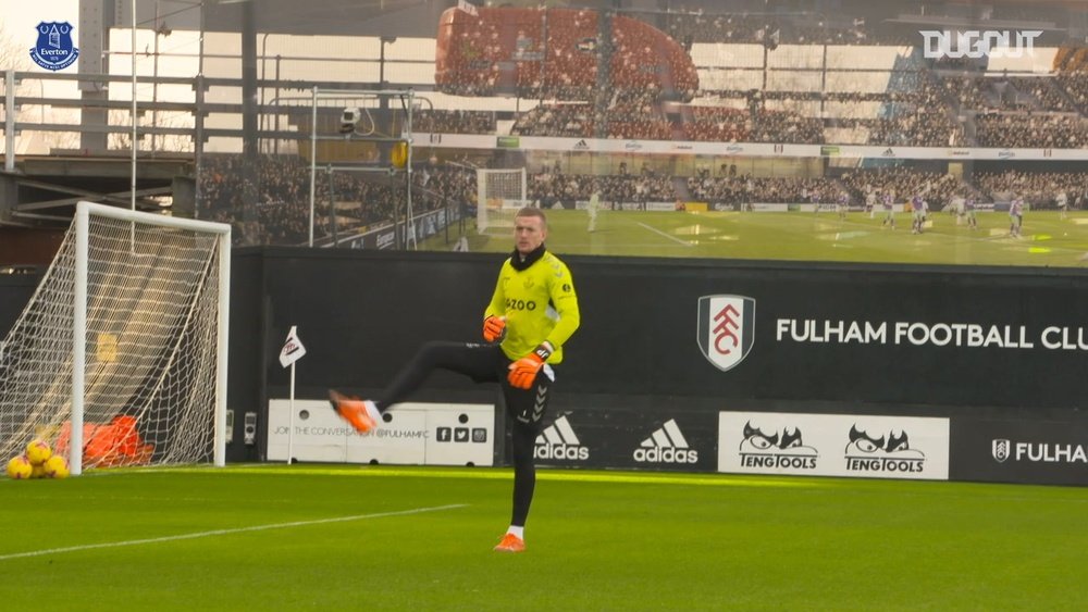 Everton beat struggling Fulham 2-3 in the Premier League. DUGOUT