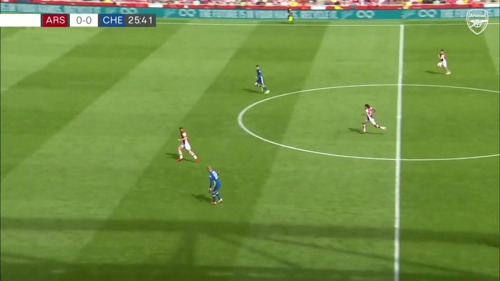 Le but de Xhaka lors de la défaite d'Arsenal contre Chelsea en amical. Dugout