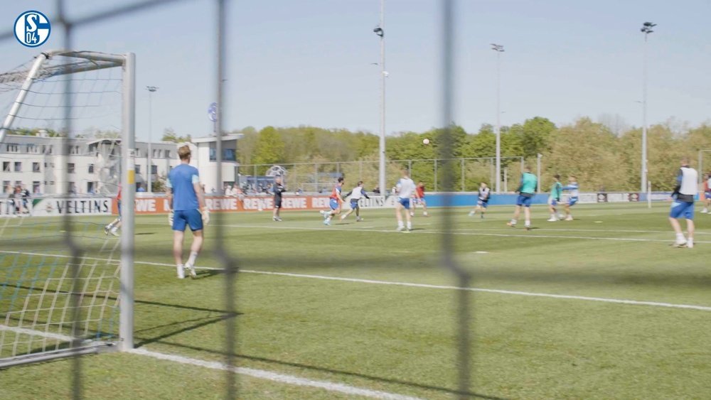 Schalke have been preparing for the game against St Pauli. DUGOUT