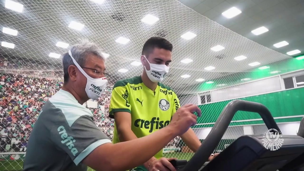 Atuesta assina e faz exames no CT do Palmeiras. DUGOUT