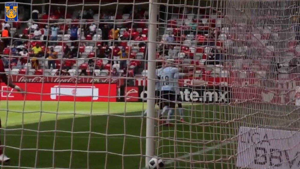 Guido Pizarro scored and then got sent off v Toluca. DUGOUT