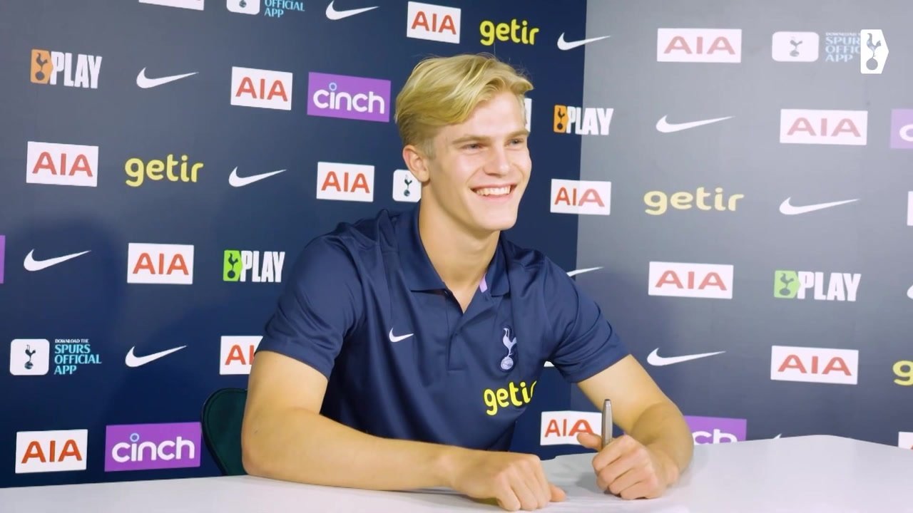 VIDEO: Lucas Bergvall's first interview at Spurs