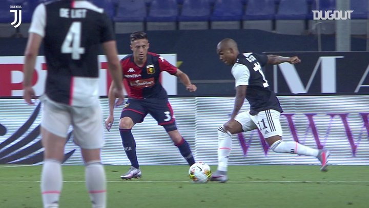 Il gol gioiello di Douglas Costa contro il Genoa