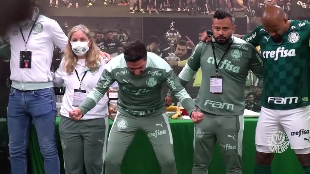 Bastidores do Palmeiras no empate com o Galo. DUGOUT