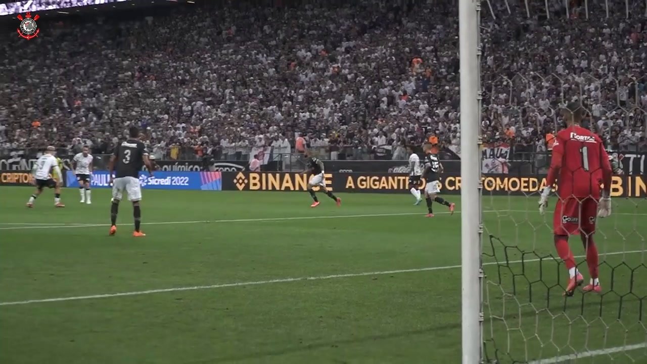 Corinthians goleia a Ponte Preta.